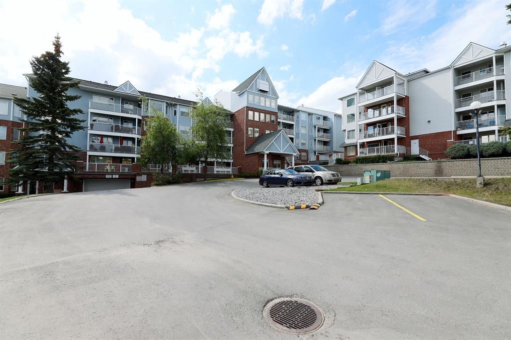 Main Photo: 3510 3000 Hawksbrow Point NW in Calgary: Hawkwood Apartment for sale : MLS®# A2051864