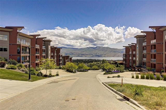 Main Photo: 102 3220 Skyview Lane in West Kelowna: Westbank Centre House for sale (Central Okanagan)  : MLS®# 10229415