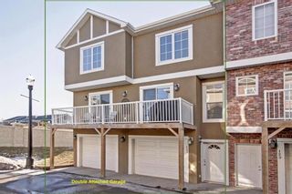 Photo 1: 133 Indigo Lane: Chestermere Row/Townhouse for sale : MLS®# A1216756