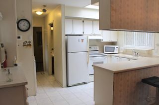 Photo 3: 4 145 KING EDWARD Street in Coquitlam: Maillardville Manufactured Home for sale in "MILL CREEK VILLAGE" : MLS®# R2631653