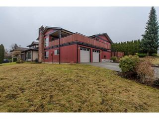 Photo 2: 3662 HURST Crescent in Abbotsford: Abbotsford East House for sale : MLS®# R2139674