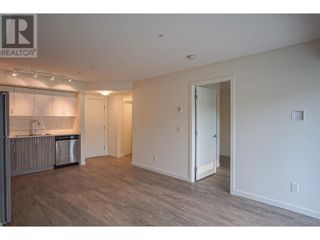 Photo 5: 625 Academy Way Unit# 110 in Kelowna: House for sale : MLS®# 10303620