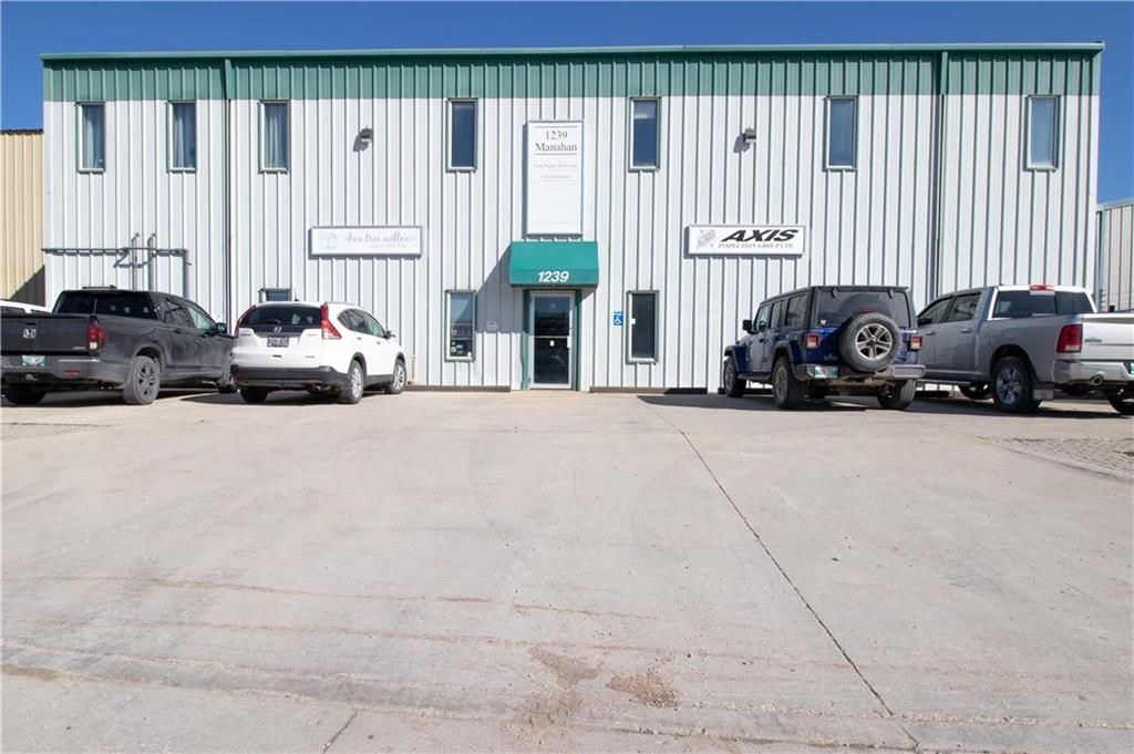 Main Photo: 204 1239 Manahan Avenue in Winnipeg: Fort Garry Industrial / Commercial / Investment for lease (1J)  : MLS®# 202218793