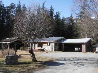 Photo 1: 1244 20 Highway in Bella Coola: Bella Coola/Hagensborg House for sale (Williams Lake (Zone 27))  : MLS®# R2449986