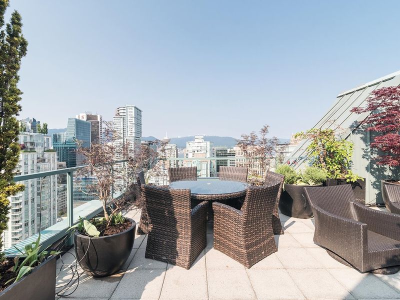 FEATURED LISTING: 3601 - 939 HOMER Street Vancouver