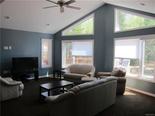 Photo 3: 17 Clearwater Cove in Victoria Beach: Clearwater Cove Residential for sale (R27)  : MLS®# 1813270