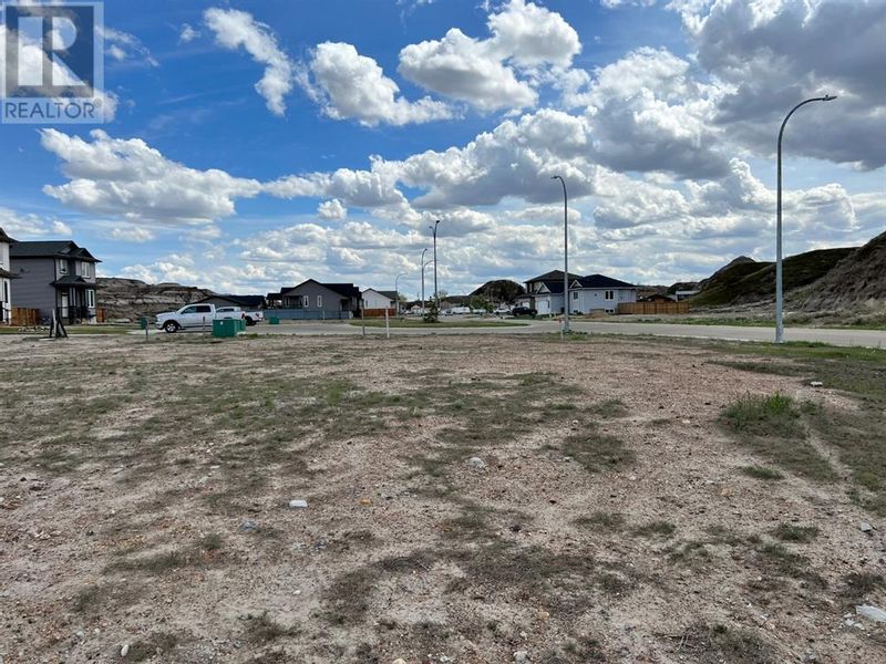 FEATURED LISTING: 104 10 Avenue Southeast Drumheller