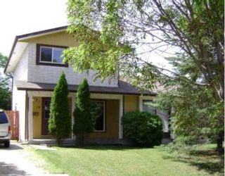 Photo 1: 10 BRIARBROOK Bay in WINNIPEG: Charleswood Single Family Attached for sale (South Winnipeg)  : MLS®# 2711704