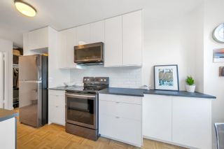 Photo 15: 401 1330 HARWOOD Street in Vancouver: West End VW Condo for sale in "WESTSEA TOWERS" (Vancouver West)  : MLS®# R2857039