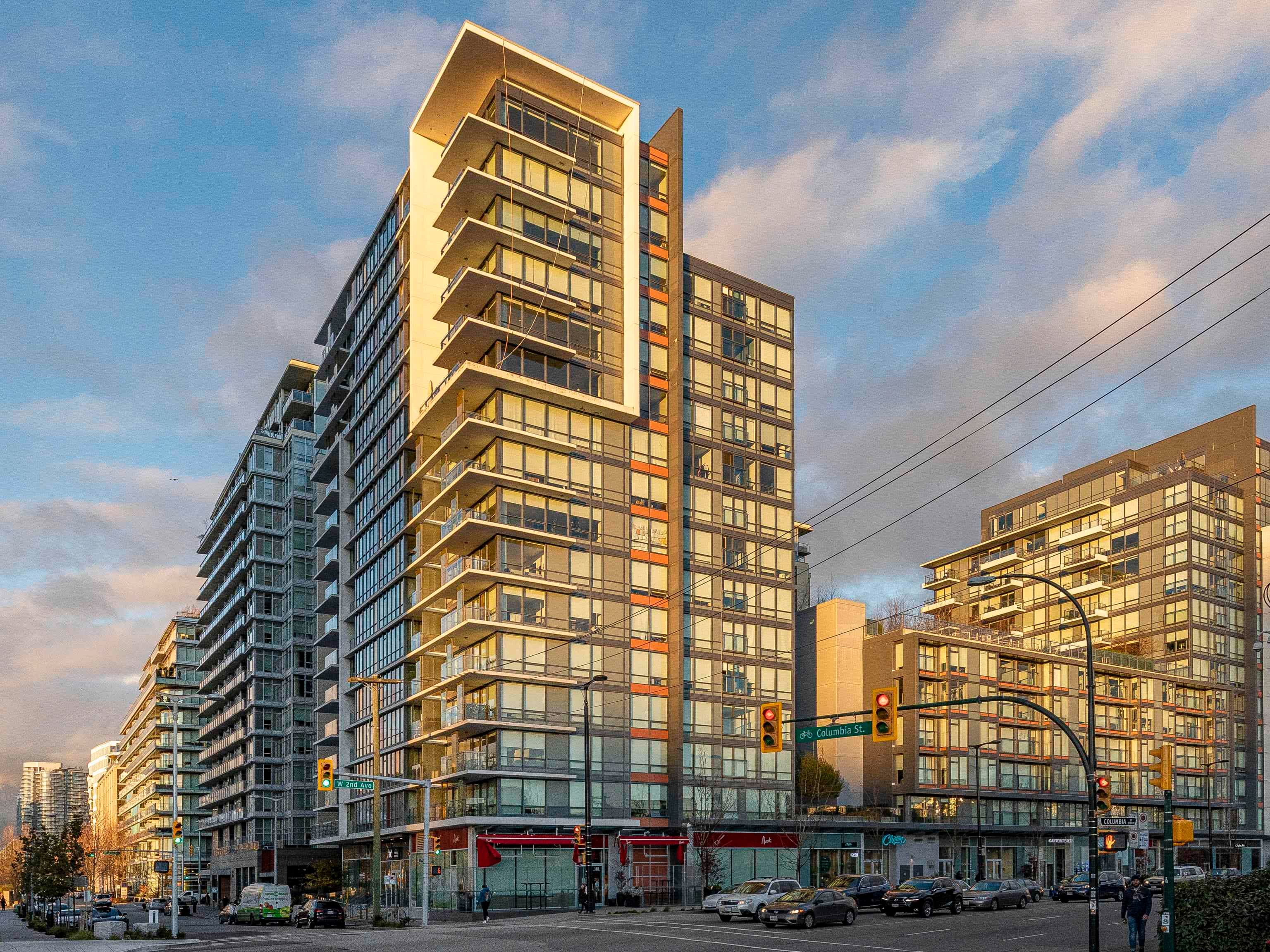 Main Photo: 1107 1788 COLUMBIA Street in Vancouver: False Creek Condo for sale in "EPIC AT WEST" (Vancouver West)  : MLS®# R2636394