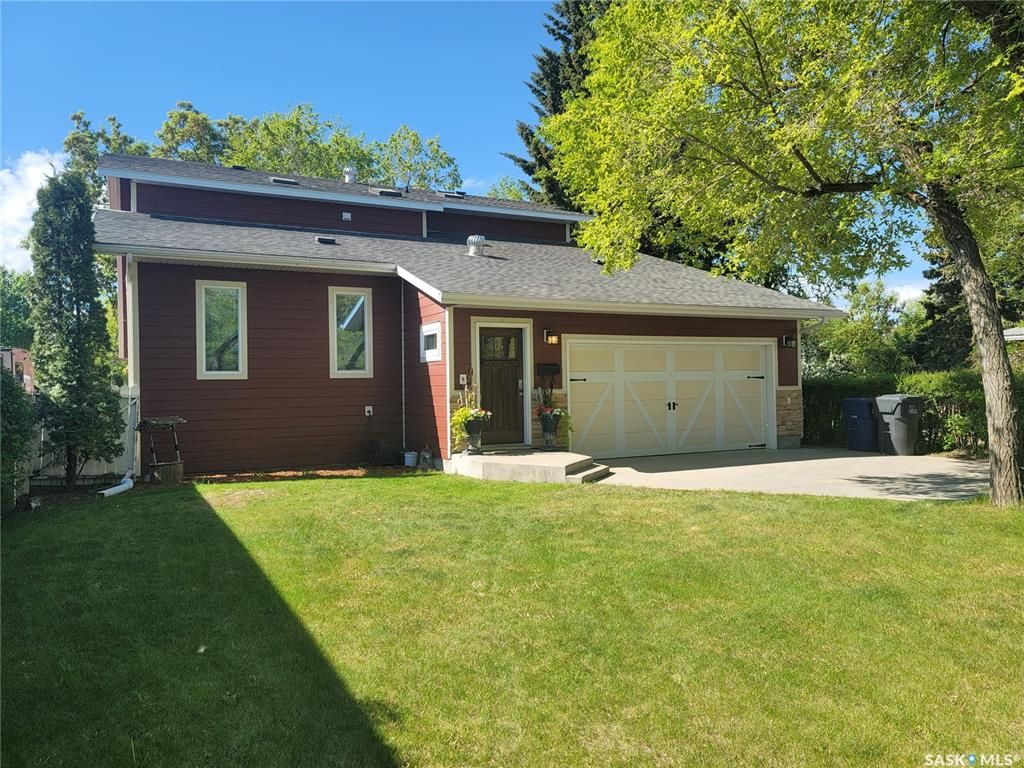 Main Photo: 616 2nd Avenue West in Meadow Lake: Residential for sale : MLS®# SK898819