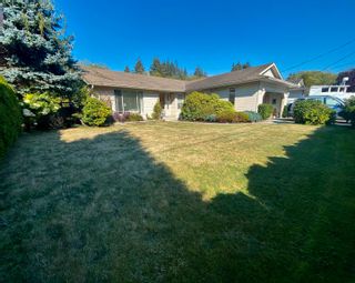 Photo 3: 1560 LARCHBERRY Way in Gibsons: Gibsons & Area House for sale (Sunshine Coast)  : MLS®# R2726896