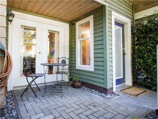 Photo 2: 1625 MCLEAN Drive in Vancouver: Grandview VE Townhouse for sale in "COBB HILL" (Vancouver East)  : MLS®# V1116697