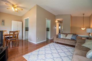 Photo 3: 145 Devonshire Drive in Winnipeg: Lakeside Meadows Residential for sale (3K)  : MLS®# 202213723