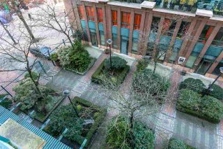 Photo 16: 403 22 E CORDOVA Street in Vancouver: Downtown VE Condo for sale in "VAN HORNE" (Vancouver East)  : MLS®# R2445831