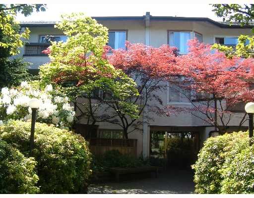 Main Photo: 308 809 W 16TH Street in North_Vancouver: Hamilton Condo for sale in "PANORAMA COURT" (North Vancouver)  : MLS®# V646950