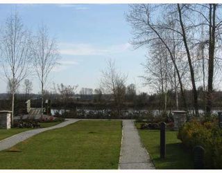 Photo 8: 7 19452 FRASER Way in Pitt_Meadows: South Meadows Townhouse for sale in "SHORELINE" (Pitt Meadows)  : MLS®# V702540