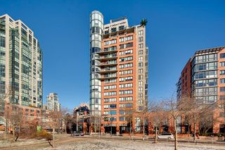 Photo 1: 6F 199 DRAKE Street in Vancouver: Yaletown Condo for sale in "Concordia 1" (Vancouver West)  : MLS®# R2889805