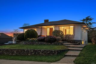 Photo 33: 3042 Westdowne Rd in Oak Bay: OB Henderson House for sale : MLS®# 956032