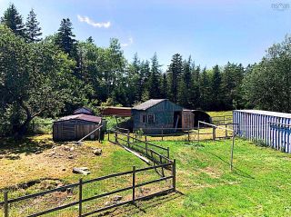 Photo 6: 22864 Highway 7 in Sheet Harbour: 35-Halifax County East Residential for sale (Halifax-Dartmouth)  : MLS®# 202218413