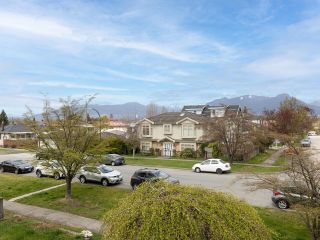 Photo 6: 2854 CHARLES Street in Vancouver: Renfrew VE House for sale (Vancouver East)  : MLS®# R2873362