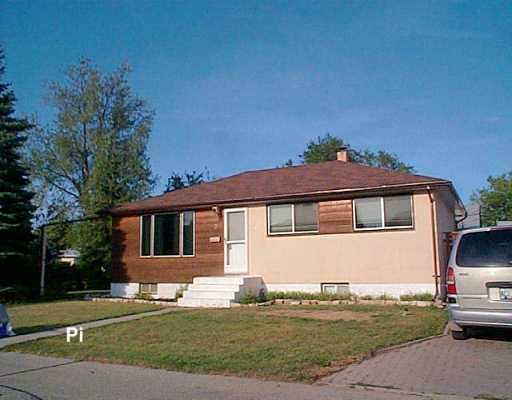 Main Photo: 2 FLEURY Place in WINNIPEG: Windsor Park / Southdale / Island Lakes Single Family Detached for sale (South East Winnipeg)  : MLS®# 2613814