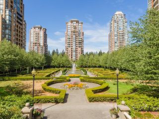 Photo 17: 1606 6888 STATION HILL Drive in Burnaby: South Slope Condo for sale in "Savoy Carlton" (Burnaby South)  : MLS®# R2779838