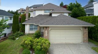Photo 2: 2637 SANDSTONE Crescent in Coquitlam: Westwood Plateau House for sale : MLS®# R2701925