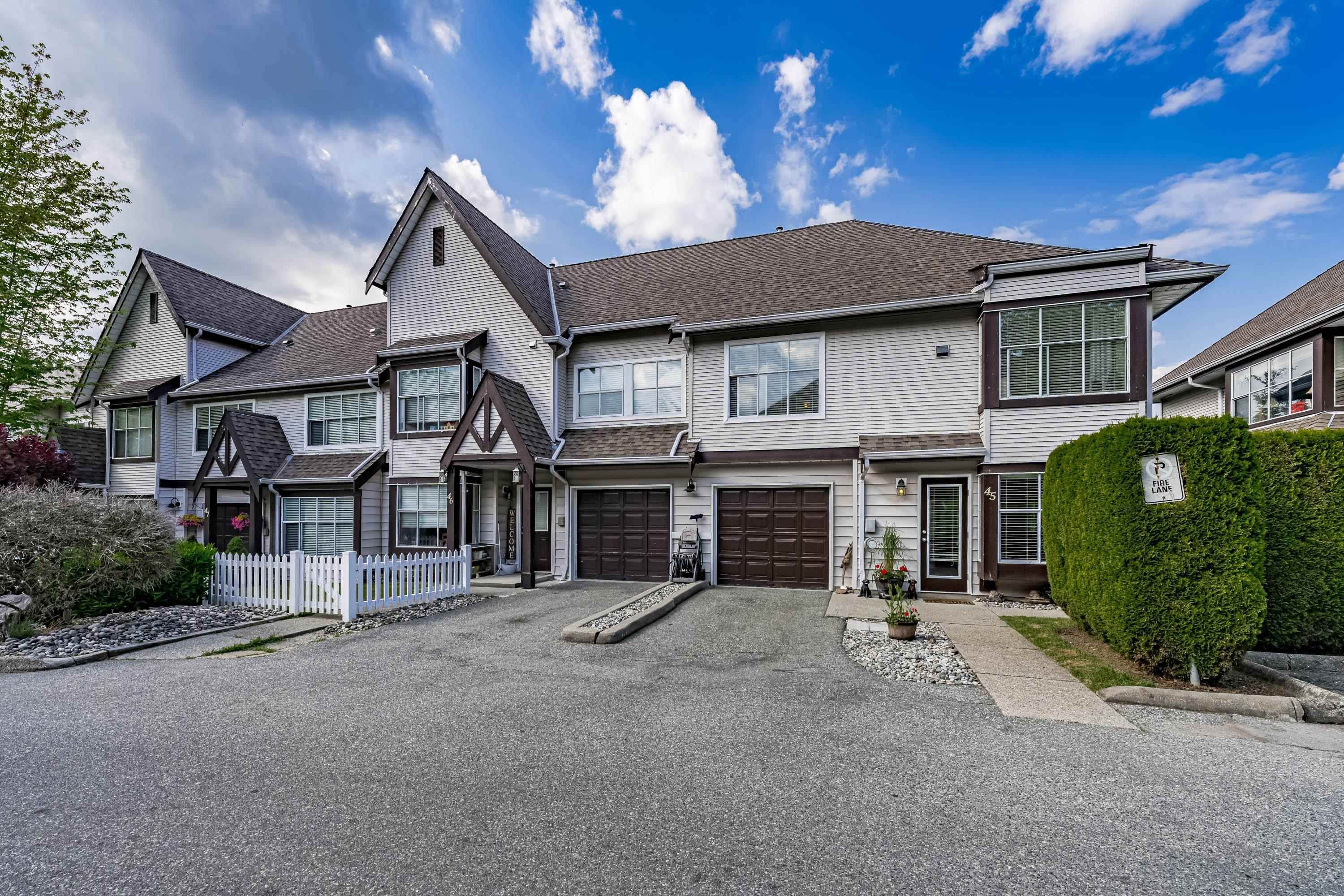Main Photo: 45 12099 237 STREET in Maple Ridge: East Central Townhouse for sale : MLS®# R2784559