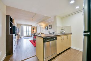 Photo 2: 904 200 KEARY Street in New Westminster: Sapperton Condo for sale : MLS®# R2176431