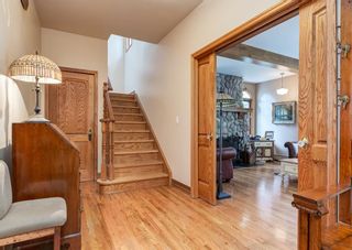 Photo 4: 119 Garden Crescent SW in Calgary: Elbow Park Detached for sale : MLS®# A2002667