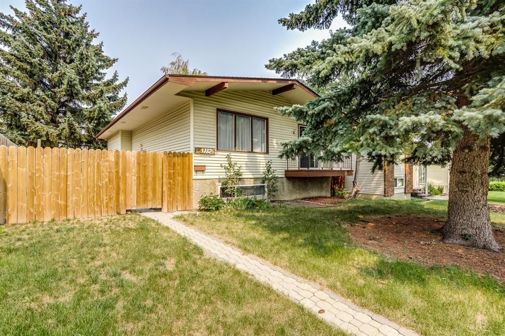 Main Photo: 5112 Whitehorn Drive NE in Calgary: Whitehorn Detached for sale : MLS®# A1135680