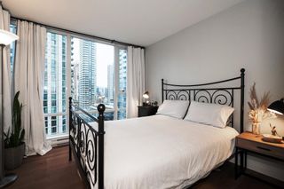 Photo 5: 1706 1495 RICHARDS Street in Vancouver: Yaletown Condo for sale in "Azura II" (Vancouver West)  : MLS®# R2743351