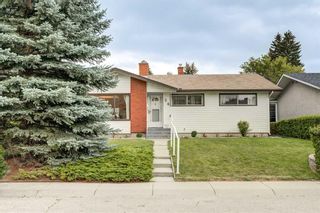 Main Photo: 24 Braden Crescent NW in Calgary: Brentwood Detached for sale : MLS®# A2074928