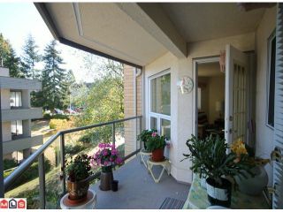 Photo 7: 202 15255 18TH Avenue in Surrey: King George Corridor Condo for sale in "The Courtyards" (South Surrey White Rock)  : MLS®# F1311662