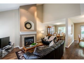 Photo 3: 42 17097 64 Avenue in Surrey: Cloverdale BC Townhouse for sale in "Kentucky" (Cloverdale)  : MLS®# R2465944