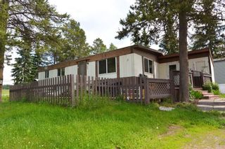 Photo 1: 1 95 LAIDLAW Road in Smithers: Smithers - Rural Manufactured Home for sale in "Mountain View Mobile Home Park" (Smithers And Area)  : MLS®# R2595078