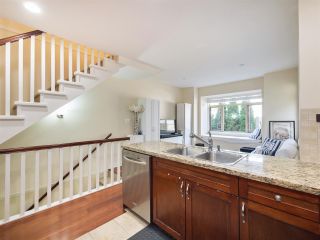 Photo 8: B1 272 W 4TH Street in North Vancouver: Lower Lonsdale Townhouse for sale : MLS®# R2275796