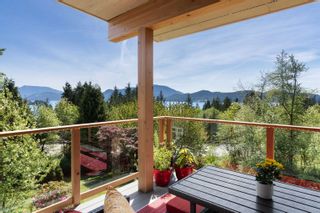 Photo 17: 111 WHARF Road in Gibsons: Gibsons & Area House for sale in "Langdale Heights" (Sunshine Coast)  : MLS®# R2780956
