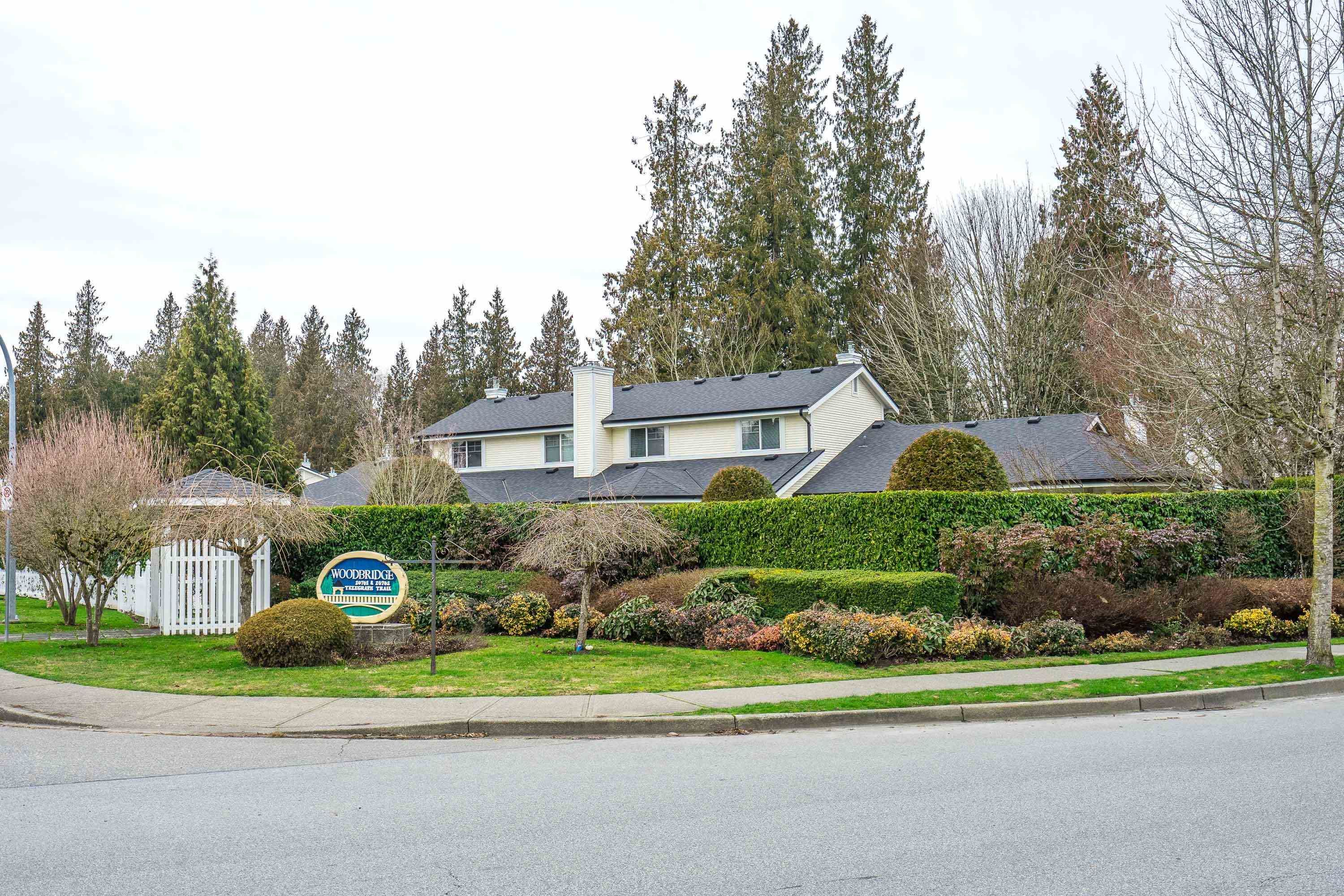 Main Photo: 58 20761 TELEGRAPH Trail in Langley: Walnut Grove Townhouse for sale in "WOODBRIDGE" : MLS®# R2749056