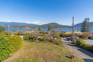 Photo 3: 639 BEACHVIEW Drive in North Vancouver: Dollarton House for sale : MLS®# R2764388