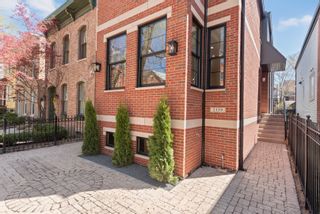 Photo 4: 2139 W Schiller Street in Chicago: CHI - West Town Residential for sale ()  : MLS®# 11420654