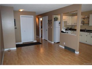 Photo 4: 54 East Lake Drive in Winnipeg: Waverley Heights Residential for sale (1L)  : MLS®# 1705746
