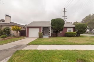 Photo 1: 2171 Stearnlee Avenue in Long Beach: Residential for sale (3 - Eastside, Circle Area)  : MLS®# PW23036724