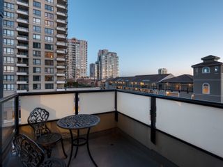 Photo 16: 329 10 RENAISSANCE SQUARE in New Westminster: Quay Condo for sale : MLS®# R2330423