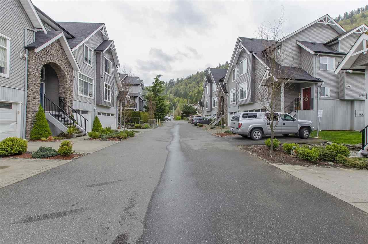 Main Photo: 58 5965 JINKERSON ROAD in Chilliwack: Promontory Townhouse for sale (Sardis)  : MLS®# R2054399