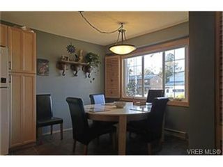 Photo 3: 359 Pooley Pl in VICTORIA: Es Old Esquimalt Half Duplex for sale (Esquimalt)  : MLS®# 454988