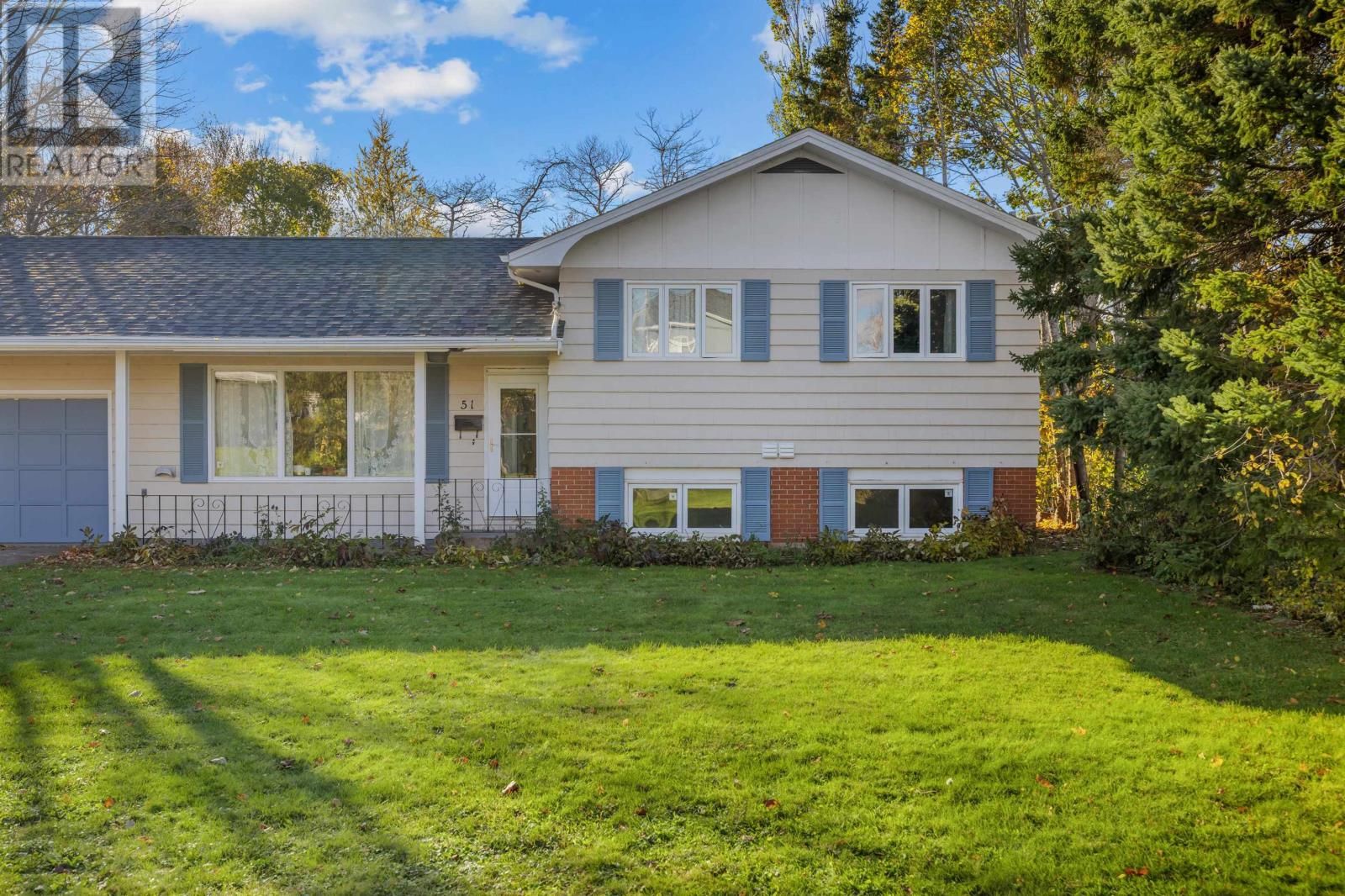 Main Photo: 51 Rosemount Drive in Charlottetown: House for sale : MLS®# 202402470