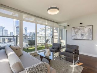Photo 17: 2001 1055 RICHARDS Street in Vancouver: Downtown VW Condo for sale in "Donovan" (Vancouver West)  : MLS®# R2555936