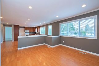Photo 9: 15236 FLAMINGO Place in Surrey: Bolivar Heights House for sale (North Surrey)  : MLS®# R2348989